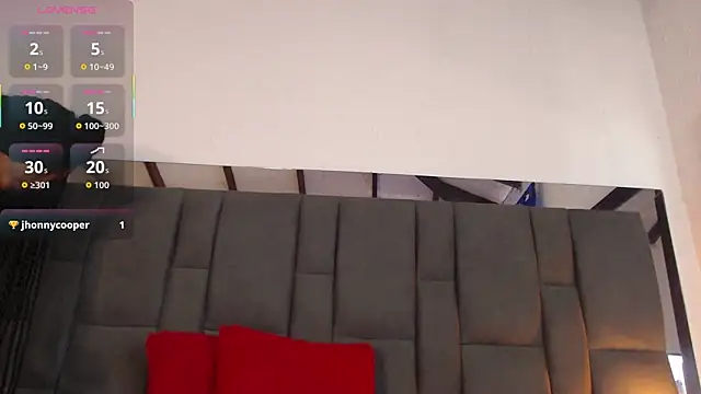 SELENA BIGBOOBS online show from 11.04.25