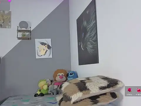 Snapshot of charlotte_002 chatting on 11.21.25 charlotte 002 online show from 11.21.25