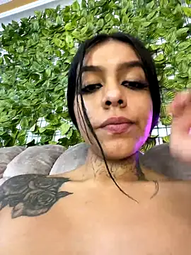 Snapshot of AbbyFtLuna chatting on 12.03.24 AbbyFtLuna online show from 12.03.24