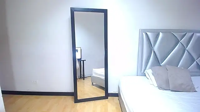 Snapshot of exotic_karmella chatting on 03.12.25 exotic karmella online show from 03.12.25