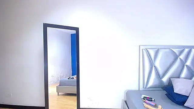 Snapshot of exotic_karmella chatting on 11.14.25 exotic karmella online show from 11.14.25