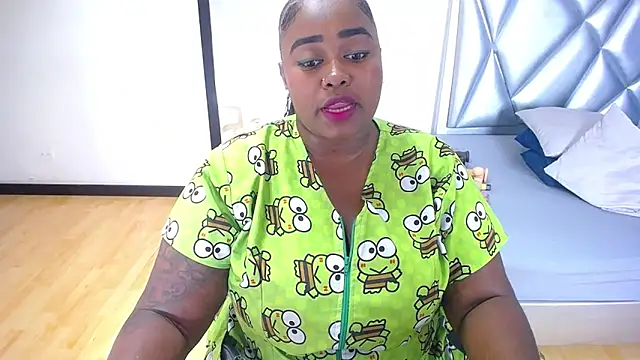 Snapshot of exotic_karmella chatting on 12.04.25 exotic karmella online show from 12.04.25