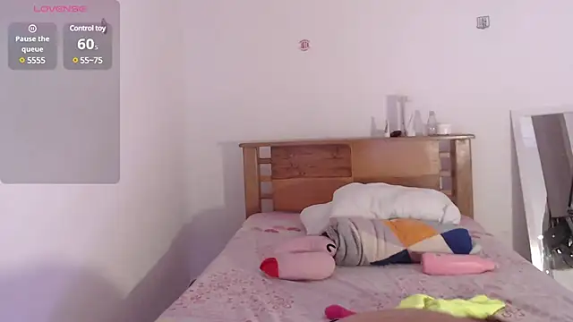  Camilla Castellar online show from 01.23.25