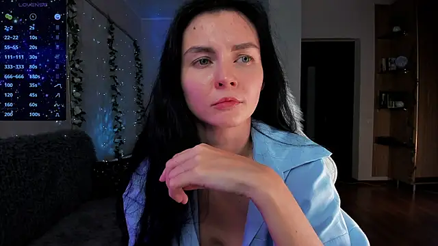 -danae- online show from 12.10.24