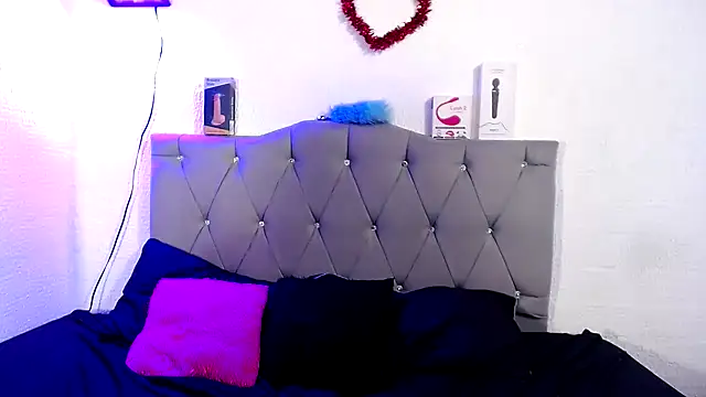 Yeimy sweetf online show from 02.15.25