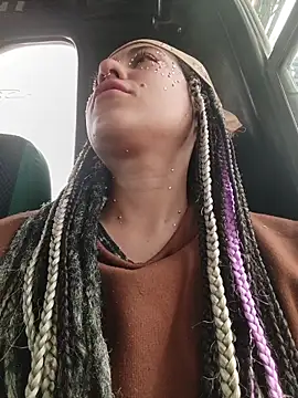 Snapshot of Hellen_dumont chatting on 11.13.25 Hellen dumont online show from 11.13.25