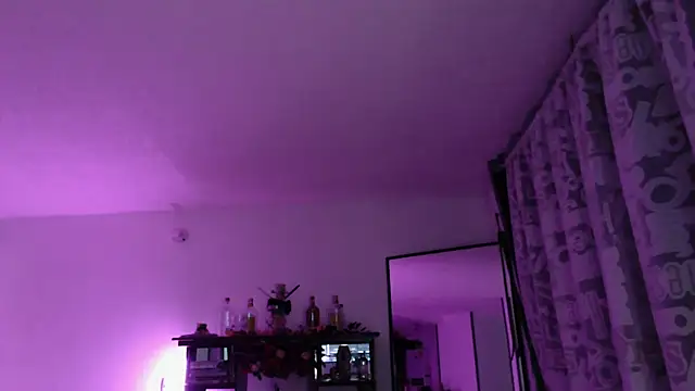 Snapshot of Hellen_dumont chatting on 12.02.25 Hellen dumont online show from 12.02.25