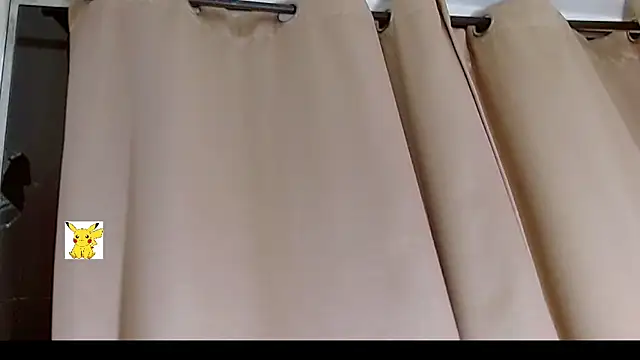 Snapshot of honey_skin chatting on 02.05.25 honey skin online show from 02.05.25