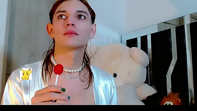 Snapshot of honey_skin chatting on 02.05.25 honey skin online show from 02.05.25