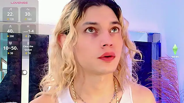 Snapshot of honey_skin chatting on 11.02.25 honey skin online show from 11.02.25