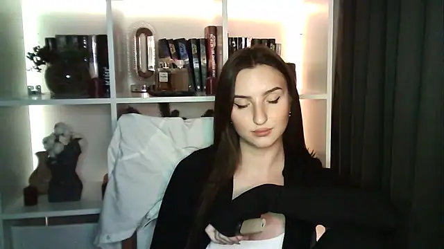 X Alisa online show from 04.03.26