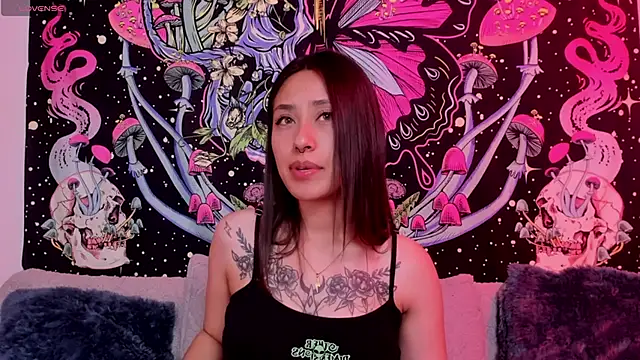 Snapshot of aciddollhell chatting on 04.16.26 aciddollhell online show from 04.16.26
