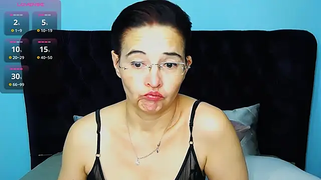 StaceyDarling online show from 12.20.25