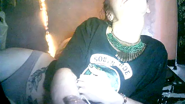 Snapshot of lorena789 chatting on 10.27.25 lorena789 online show from 10.27.25