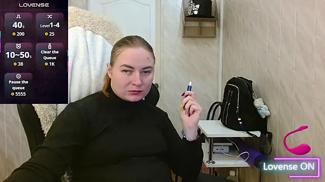 ElenaMaeer online show from 11.12.25