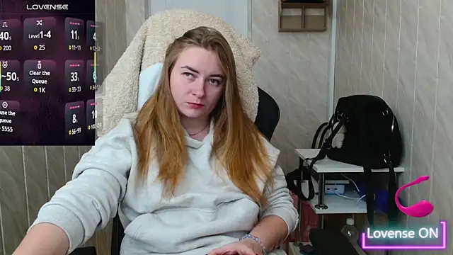 ElenaMaeer online show from 11.15.25