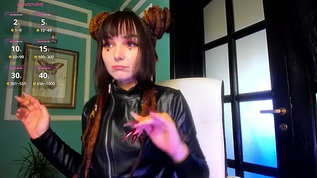 1Munique online show from 11.13.25