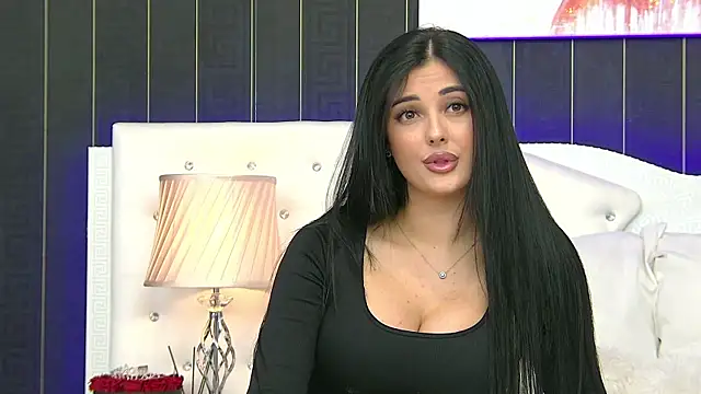 Snapshot of SophiaVilner chatting on 10.02.25 SophiaVilner online show from 10.02.25