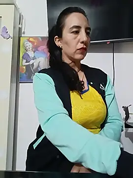 Snapshot of christine-x chatting on 06.17.26 christine-x online show from 06.17.26
