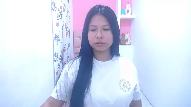 Letty Plugxo online show from 01.12.25