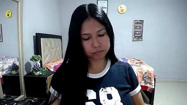 Letty Plugxo online show from 02.03.26