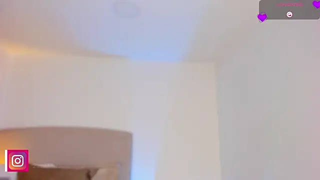 Snapshot of Ammy_xx chatting on 10.10.25 Ammy xx online show from 10.10.25