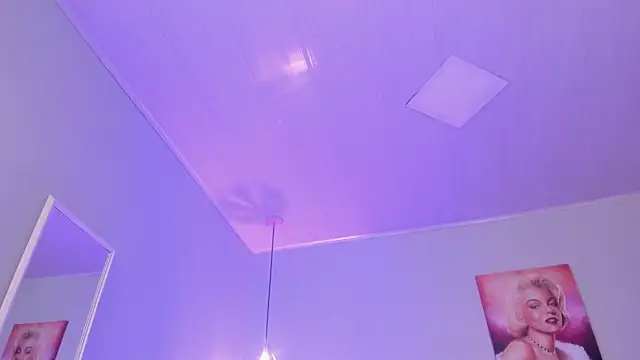 ScarletGV online show from 12.04.25