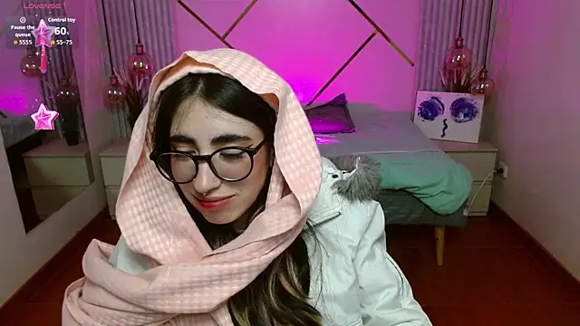 Snapshot of LenaRoses chatting on 02.07.26 LenaRoses online show from 02.07.26