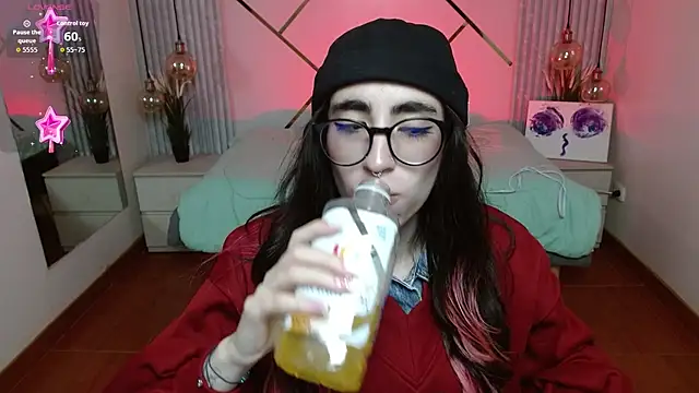 Snapshot of LenaRoses chatting on 02.21.26 LenaRoses online show from 02.21.26