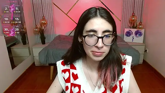 Snapshot of LenaRoses chatting on 02.25.26 LenaRoses online show from 02.25.26