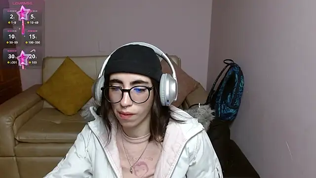 Snapshot of LenaRoses chatting on 04.02.26 LenaRoses online show from 04.02.26