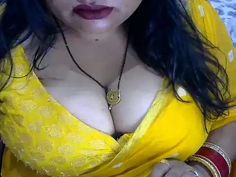 Snapshot of dramebaz_queen chatting on 04.10.26 dramebaz queen online show from 04.10.26