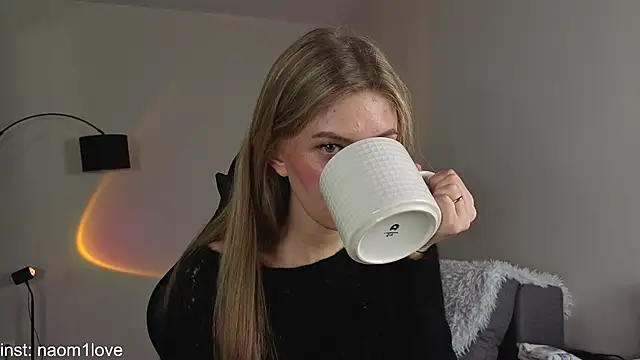 Naomi Girly online show from 09.16.25