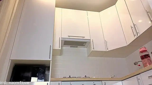 Naomi Girly online show from 03.02.26