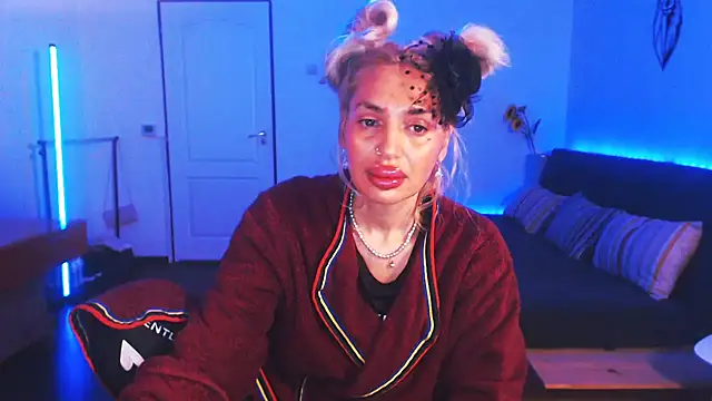 beauty chl0e online show from 12.25.24