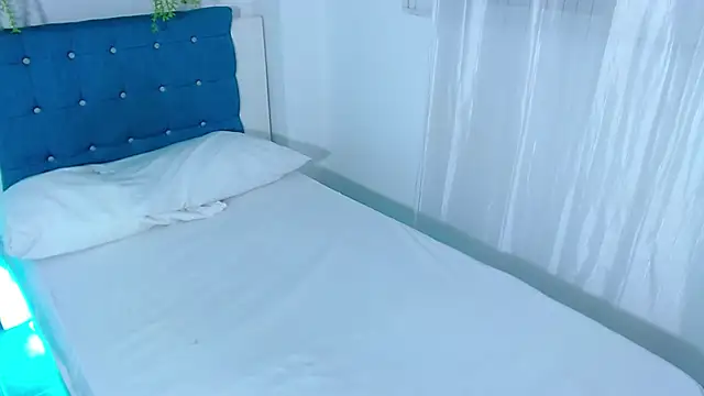 rachel moon  online show from 12.20.24