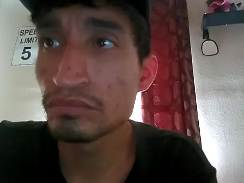 Snapshot of lRainbowBoy chatting on 04.08.26 lRainbowBoy online show from 04.08.26