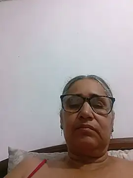 Snapshot of _candi chatting on 06.14.26 candi online show from 06.14.26