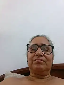 Snapshot of _candi chatting on 06.17.26 candi online show from 06.17.26