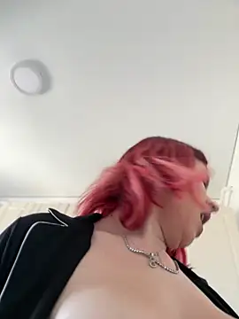 RiriRoseey online show from 03.07.26