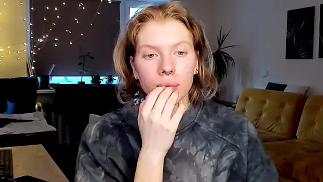 StellaDavis online show from 02.13.25