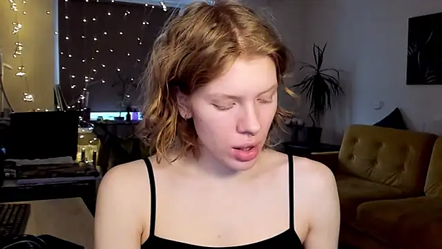 StellaDavis online show from 03.19.25