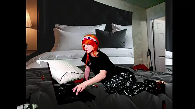 Snapshot of AriellaTaylor chatting on 02.07.25 AriellaTaylor online show from 02.07.25