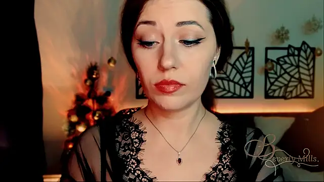 MissBeverlyMills online show from 01.02.25