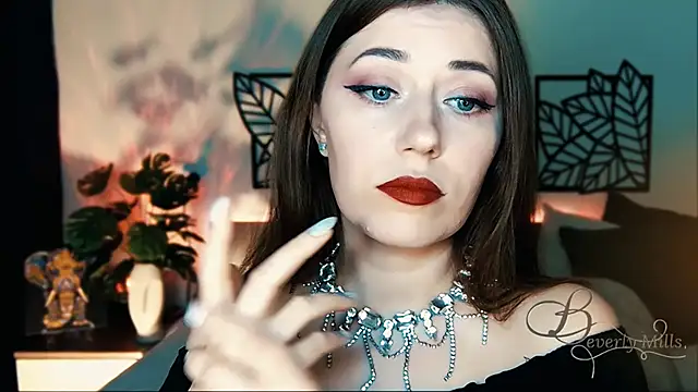 MissBeverlyMills online show from 02.09.25