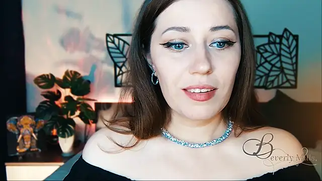 MissBeverlyMills online show from 02.13.25