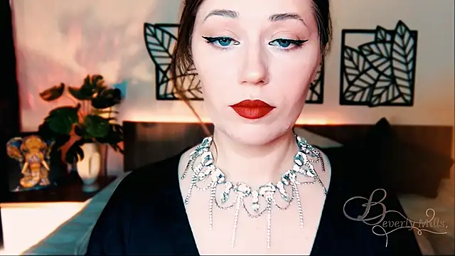 MissBeverlyMills online show from 03.01.25