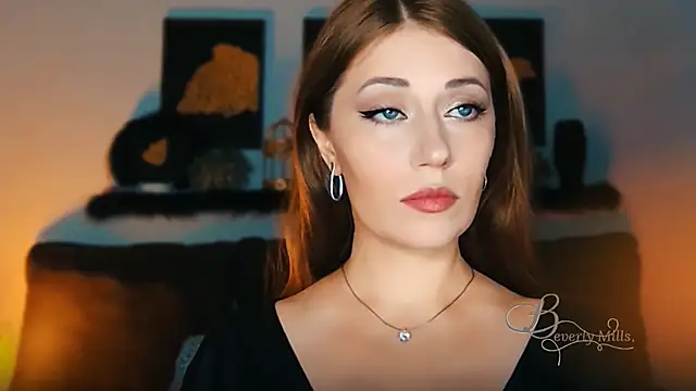 MissBeverlyMills online show from 09.20.25