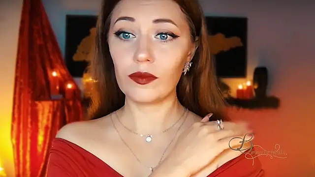 MissBeverlyMills online show from 10.18.25