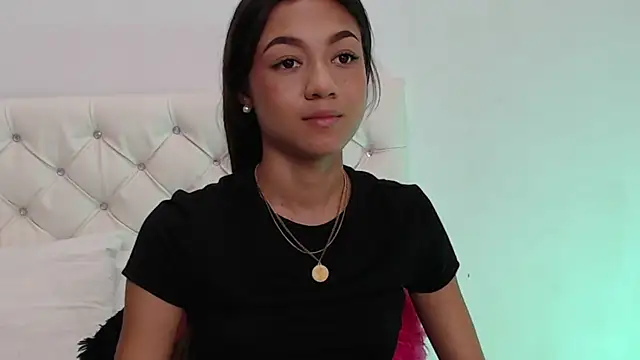 Snapshot of hantonella_ chatting on 03.05.25 hantonella  online show from 03.05.25